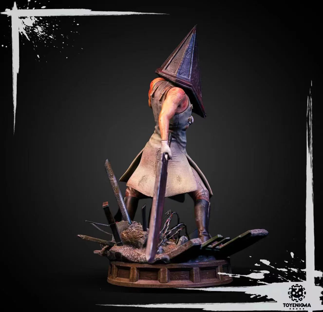 Toy Enigma - Pyramid Head