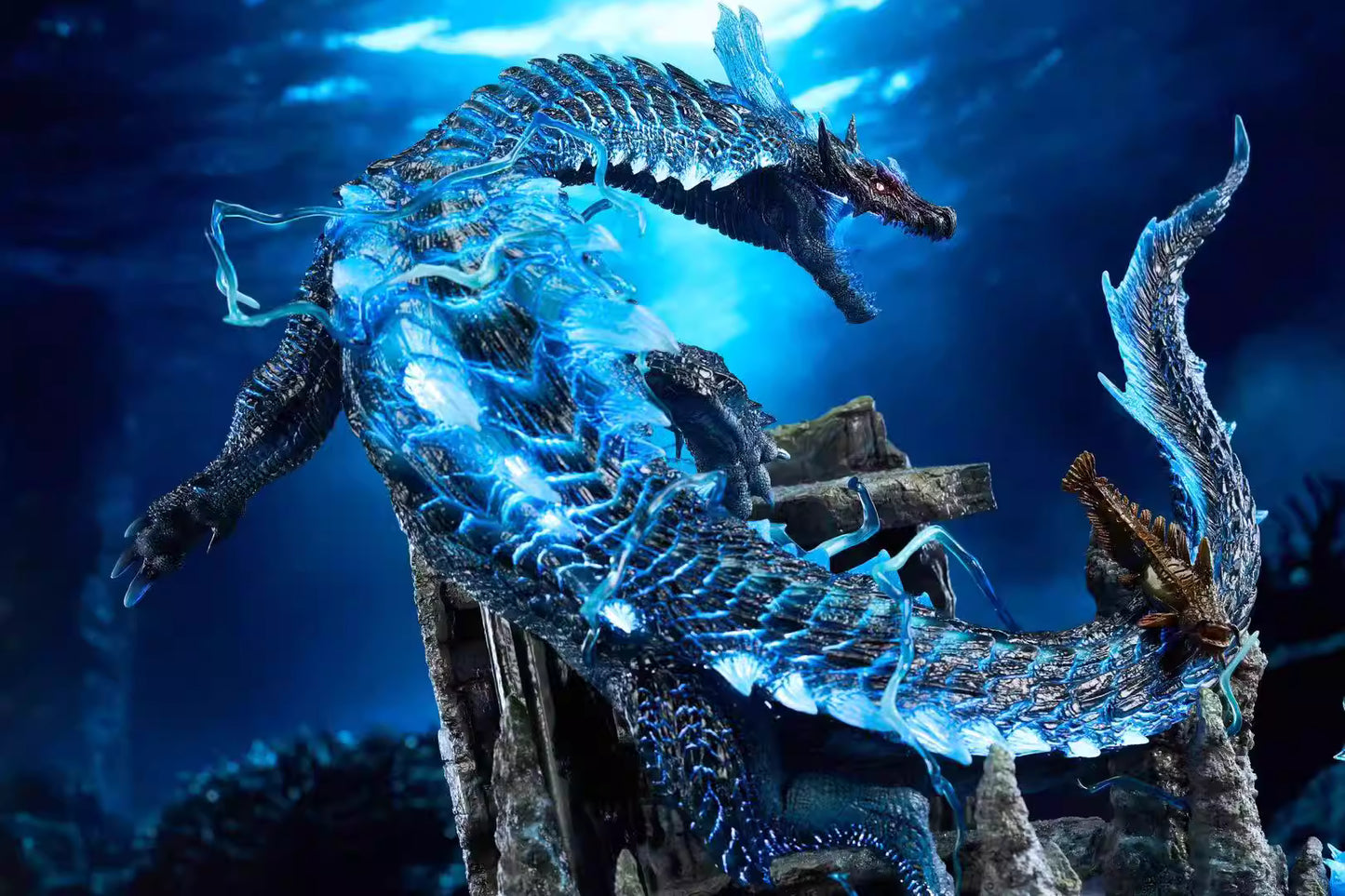 Roaring Wild - Lagiacrus﻿ and Abyssal Lagiacrus﻿