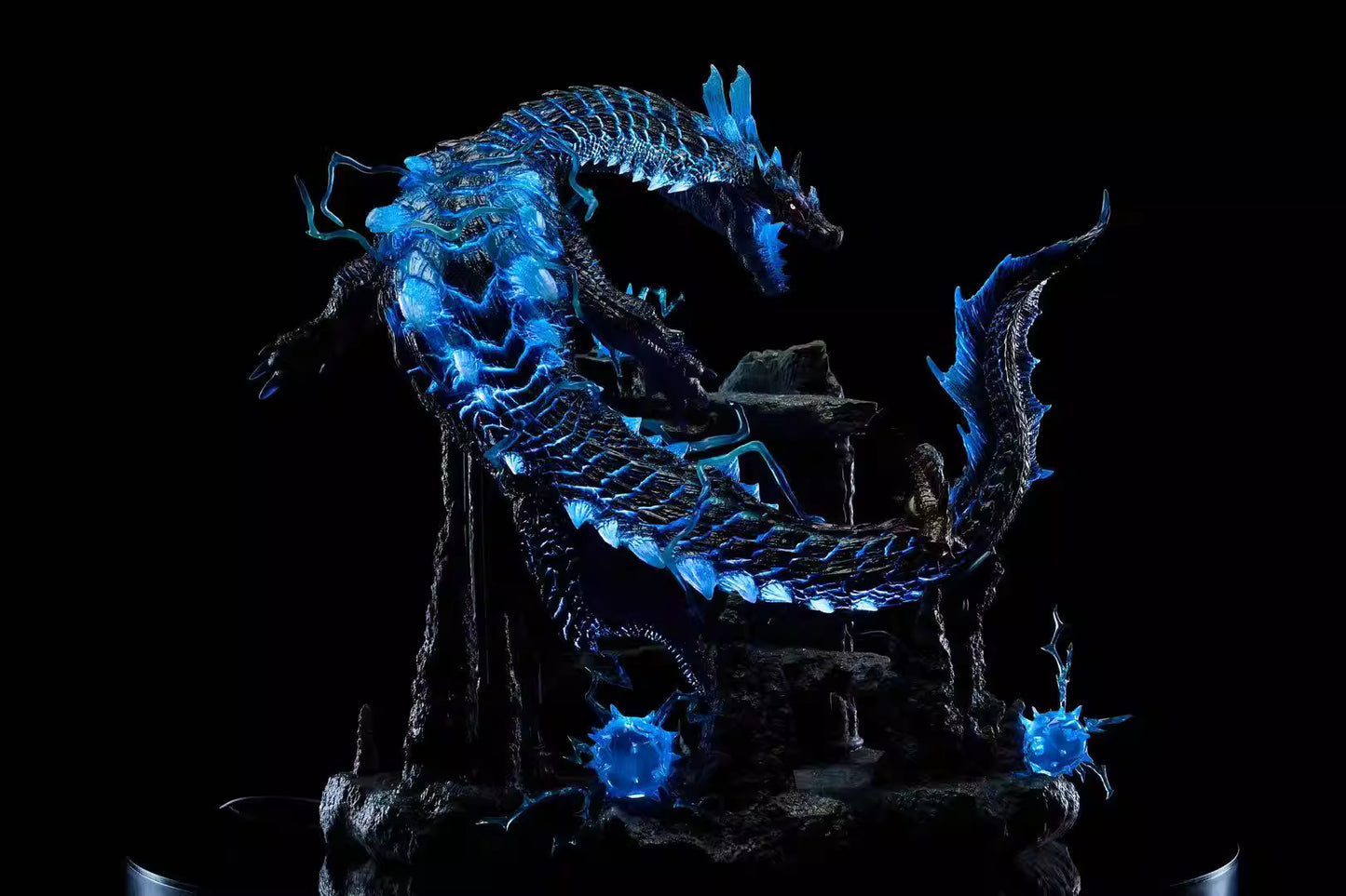 Roaring Wild - Lagiacrus﻿ and Abyssal Lagiacrus﻿