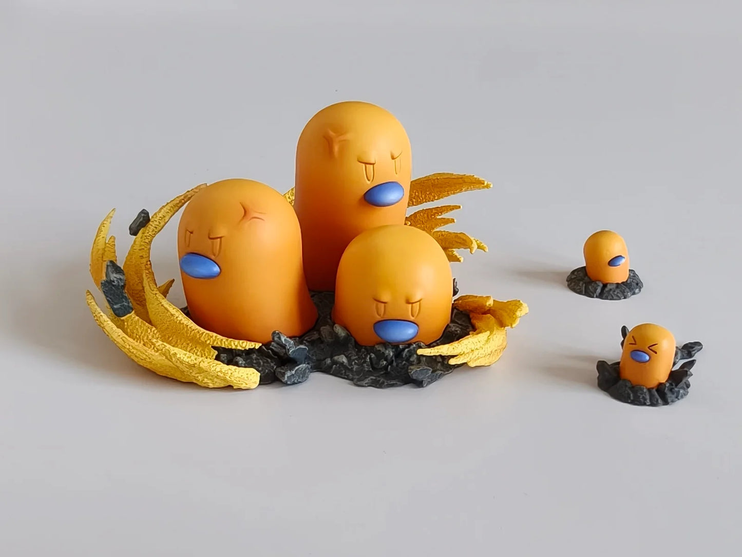 Bao Mi Hua - Diglett and Dugtrio