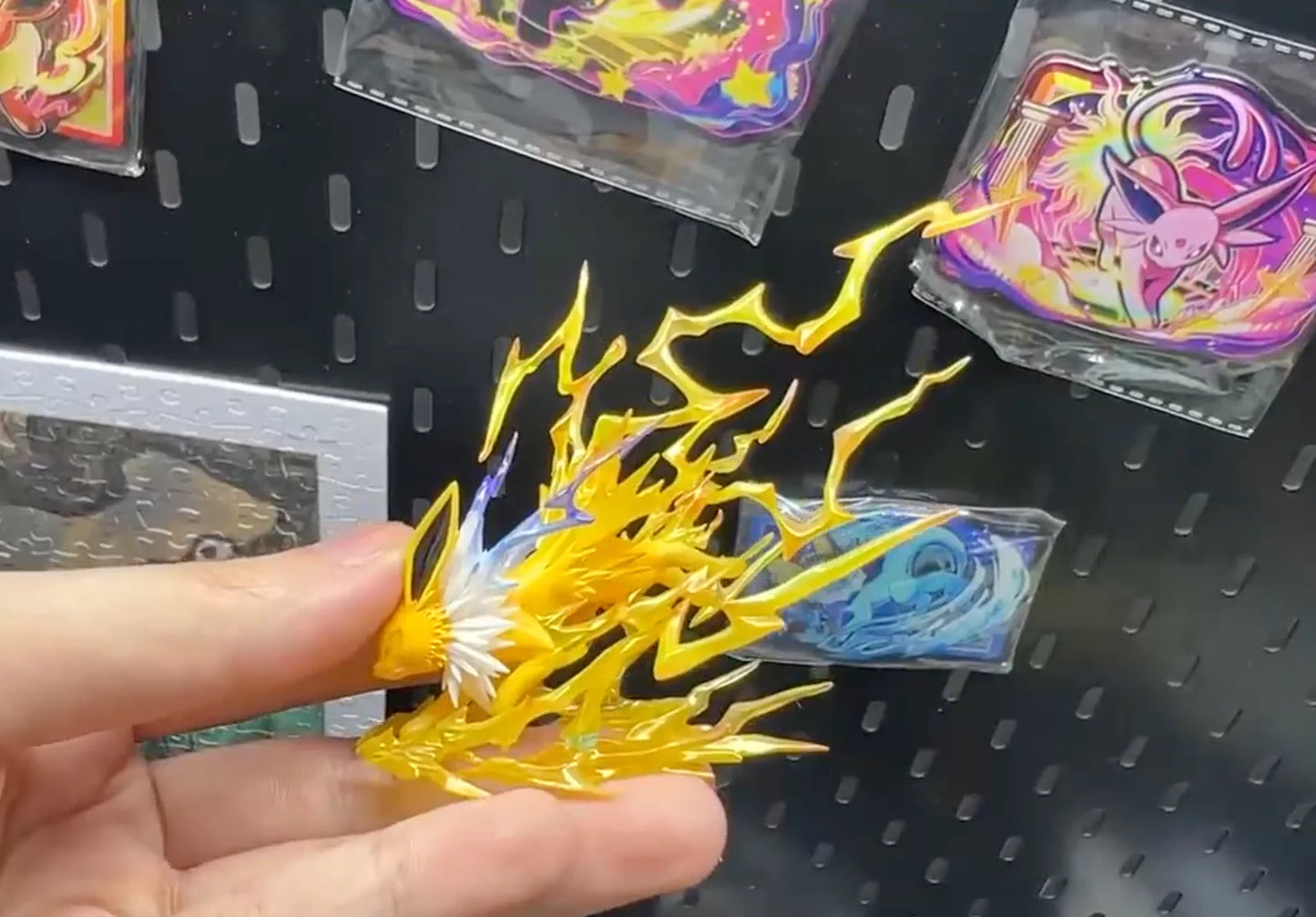 Spirit Dragon - Jolteon