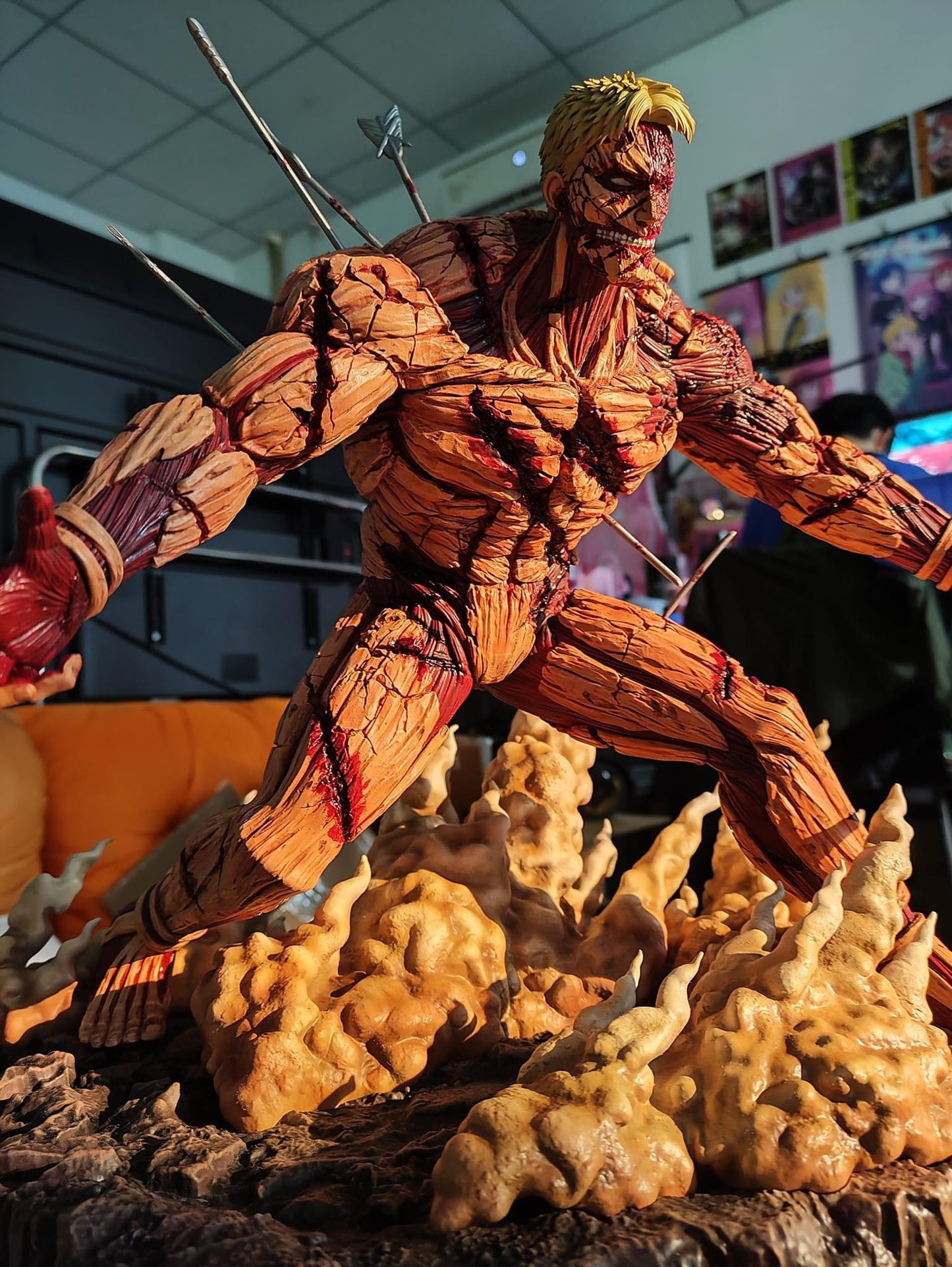 Model Power - Armored Titan