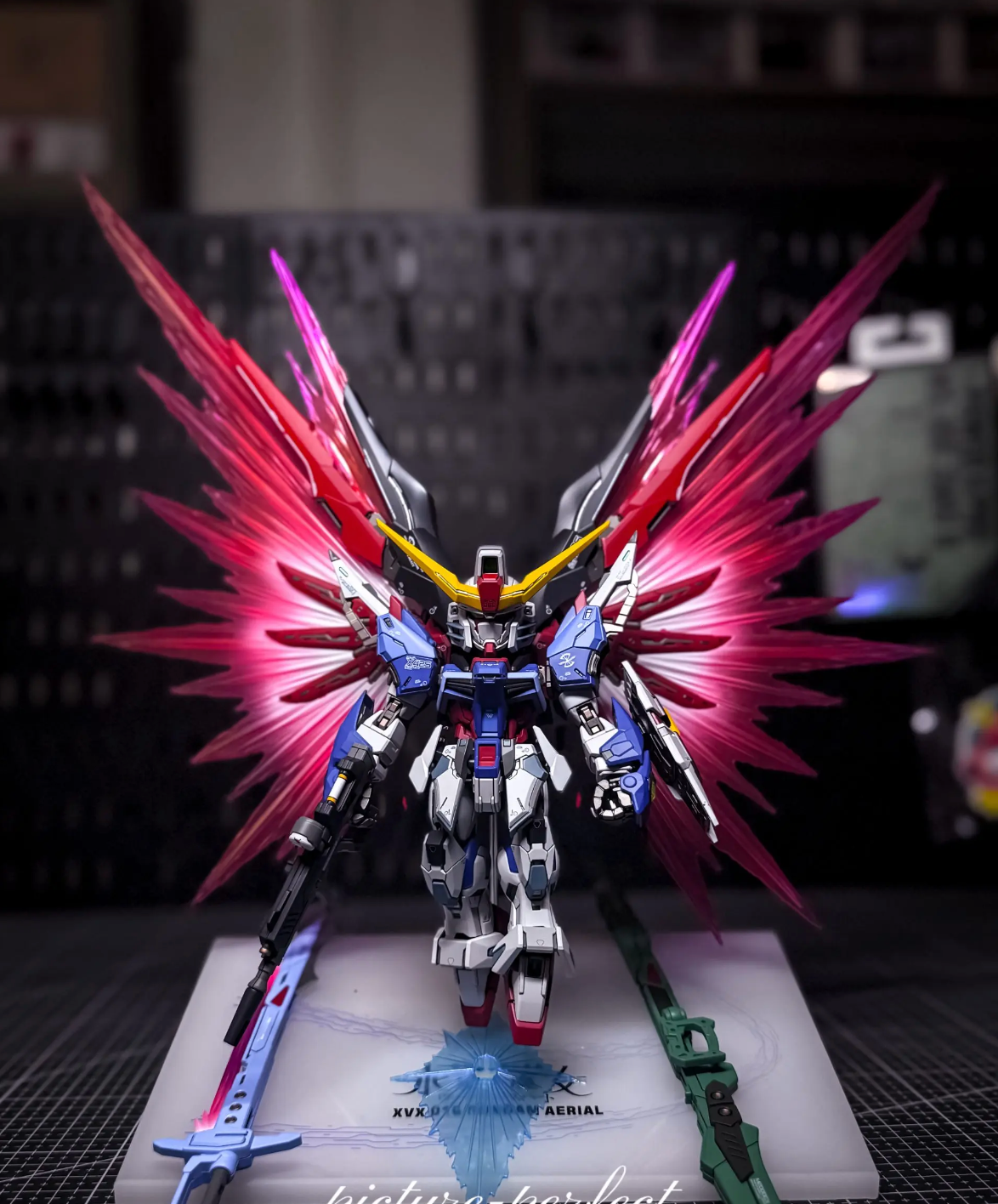 HH Mo Xing Gong Fang - Destiny Gundam