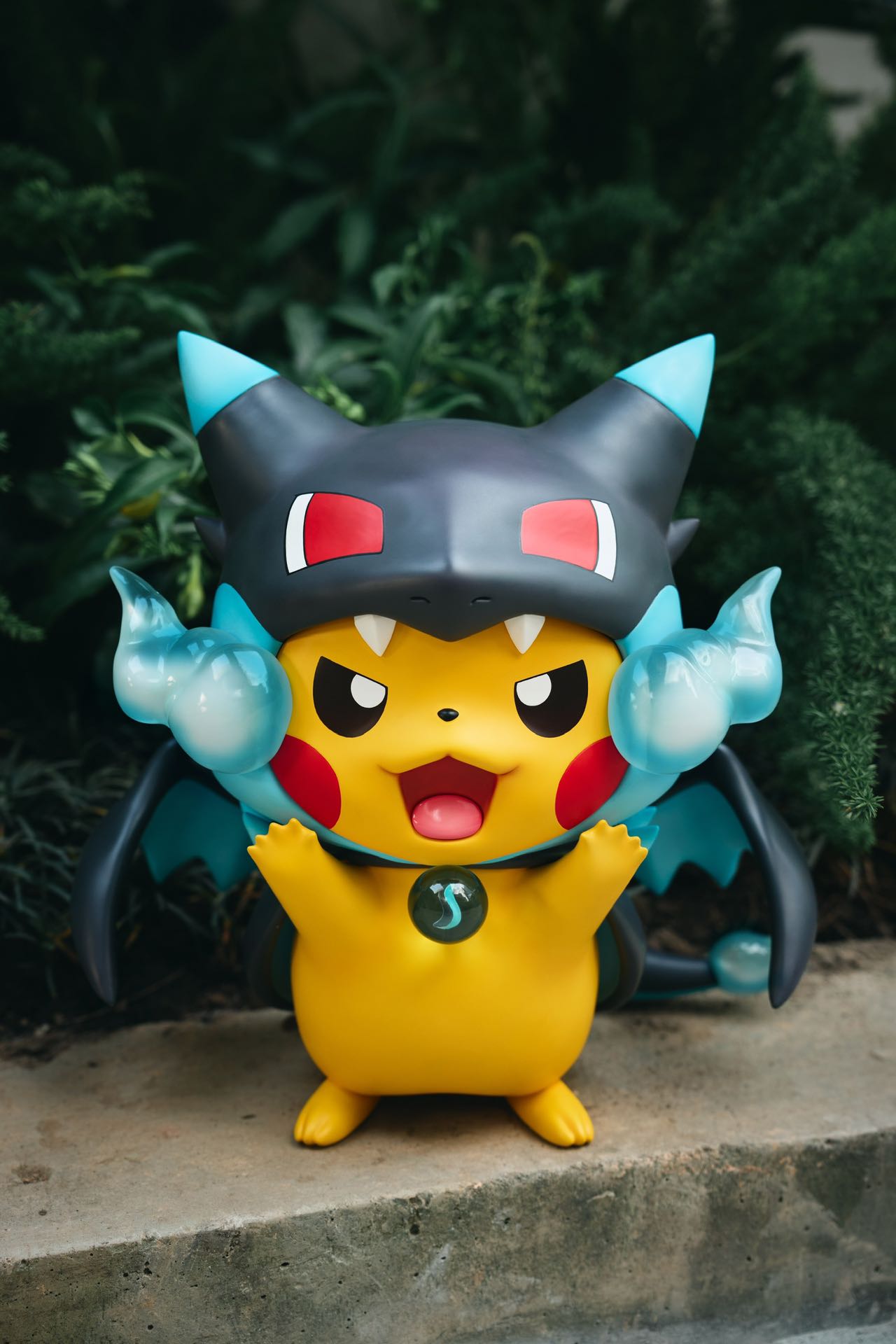 Infinite - Pikachu cos Mega Charizard X