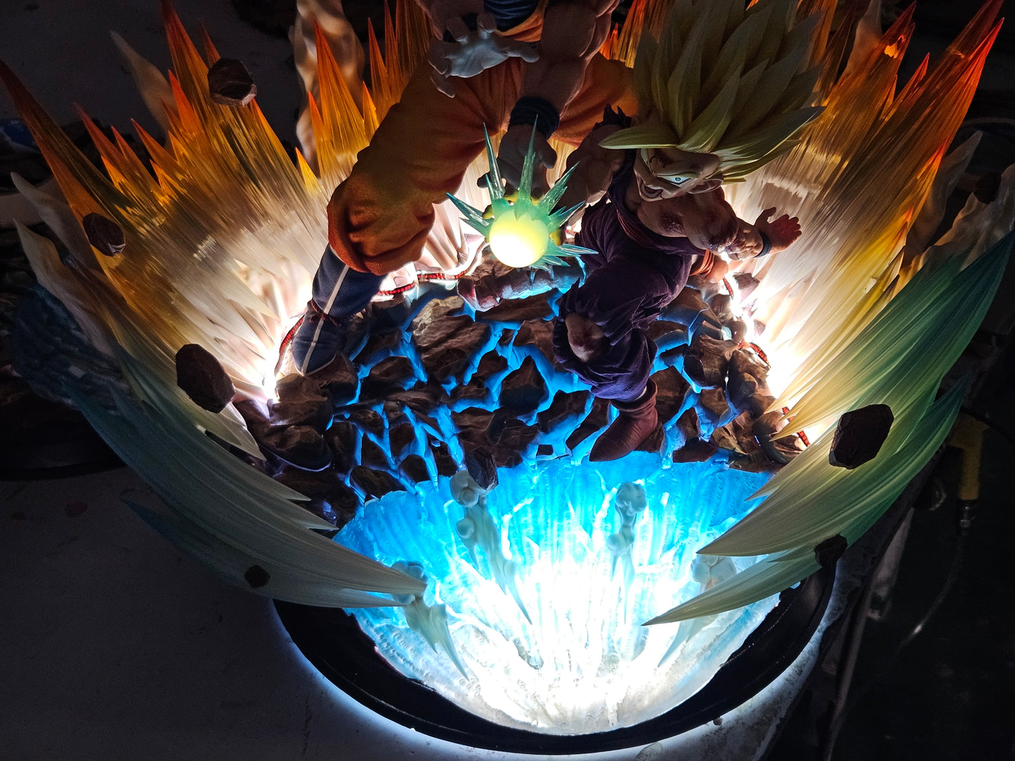 Figure Class - SSJ Goku and Gohan
