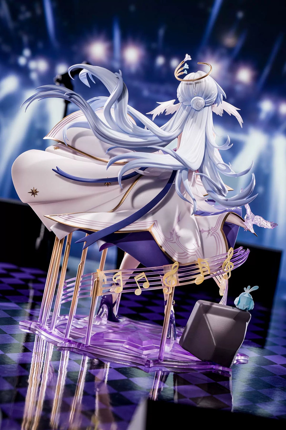 Flowing Light - Robin