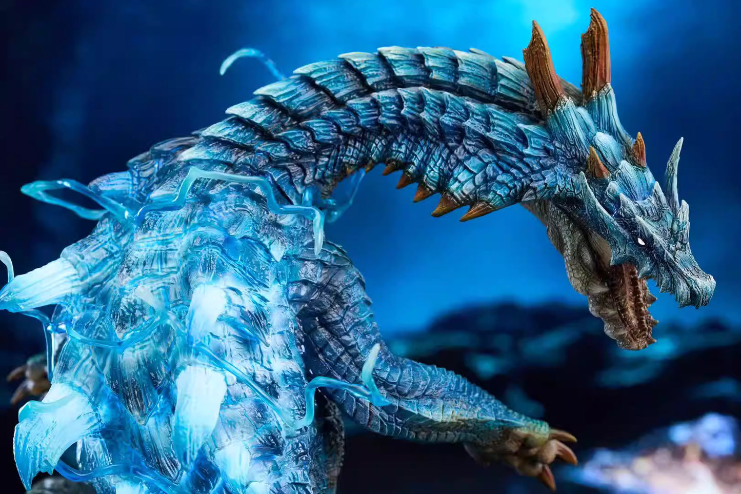 Roaring Wild - Lagiacrus﻿ and Abyssal Lagiacrus﻿
