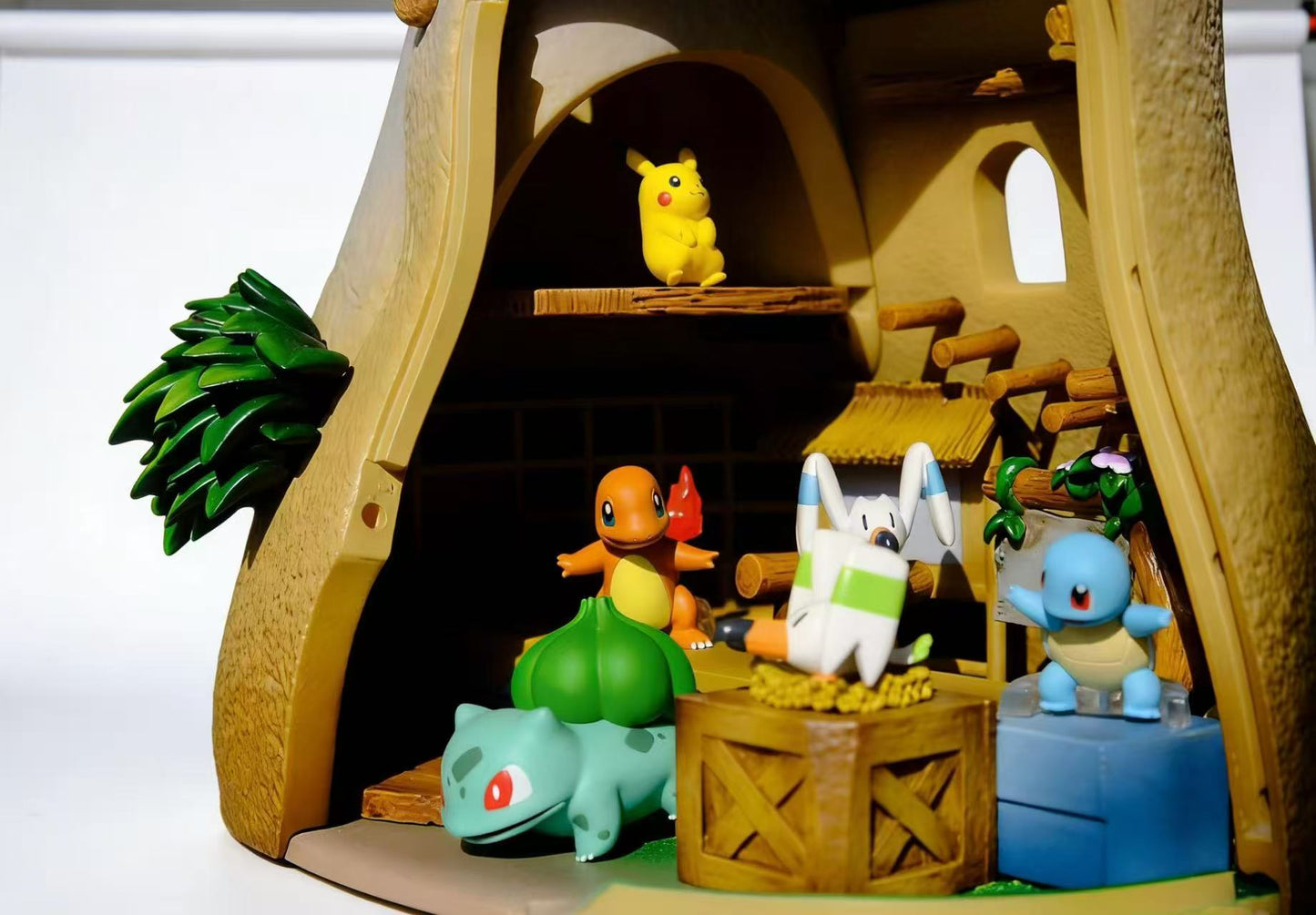 Lu Ren Wang - Pikachu and Friends