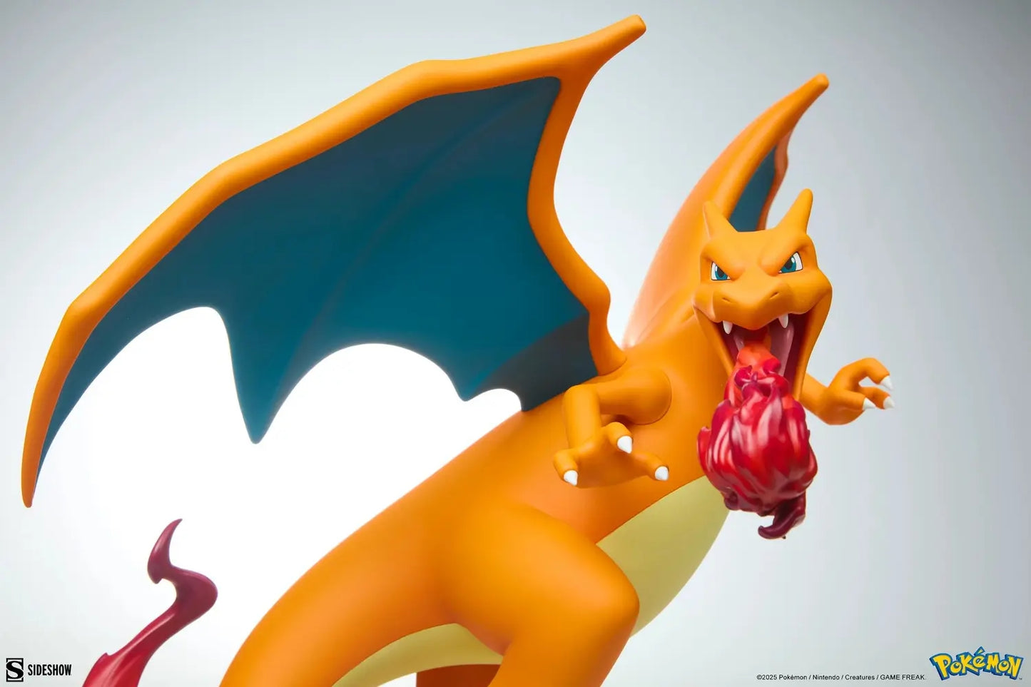 Sideshow Collectibles - Charizard