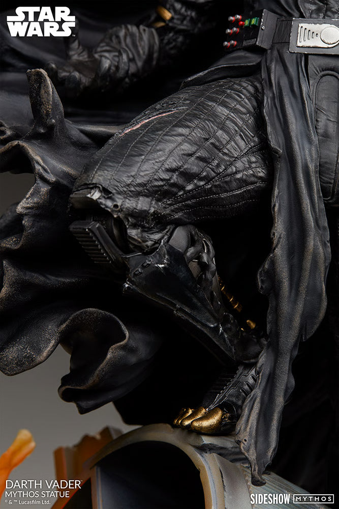 Sideshow Collectibles - Darth Vader