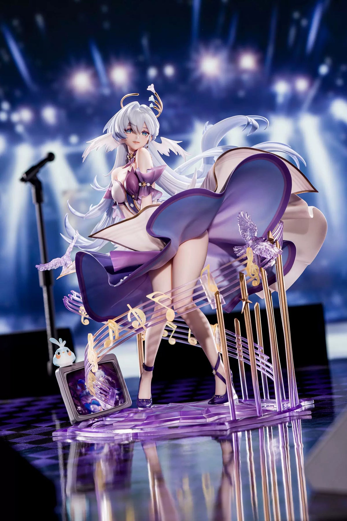 Flowing Light - Robin
