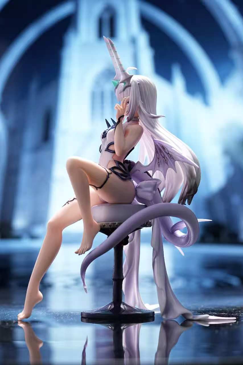 Tou Fou Figure - Mélusine