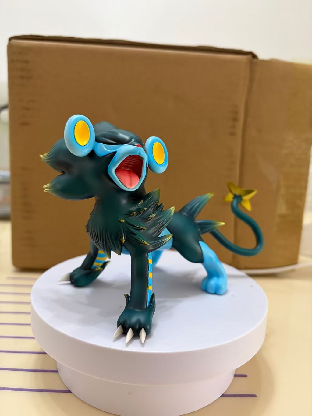 Qi Xing - Luxray