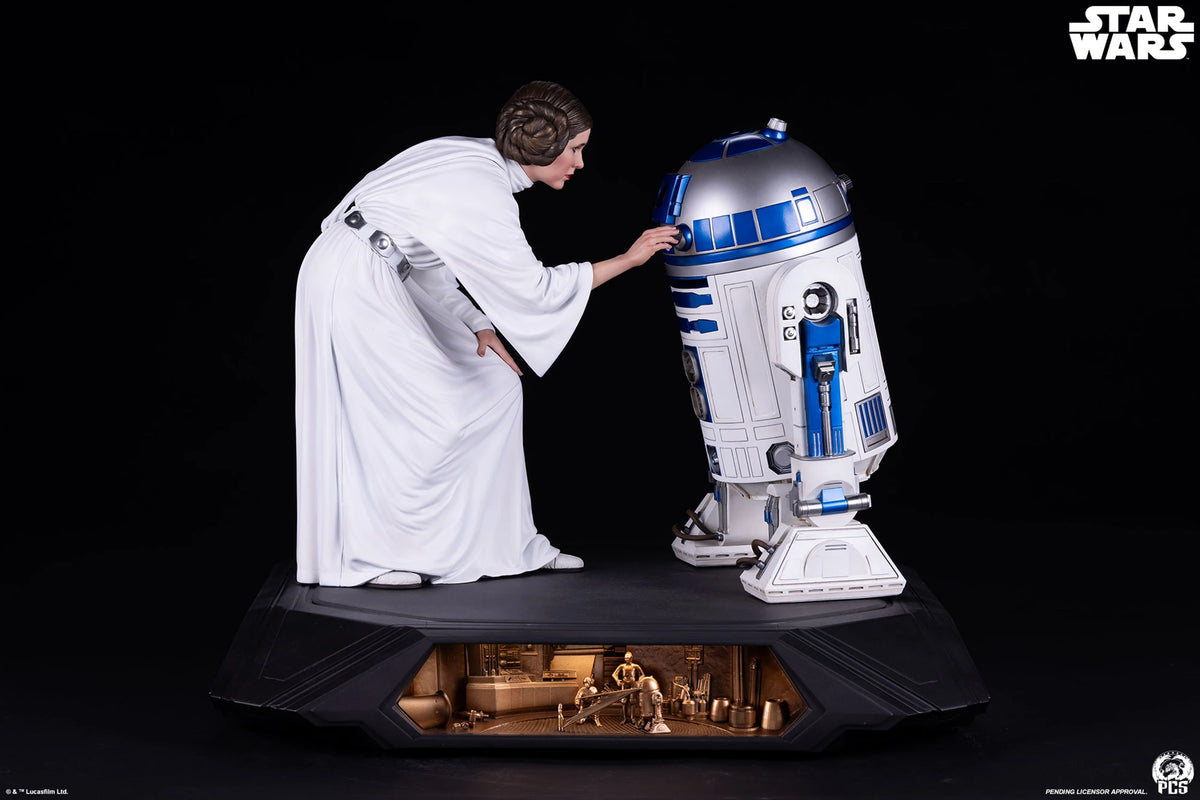 Premium Collectibles - Princess Leia and R2-D2
