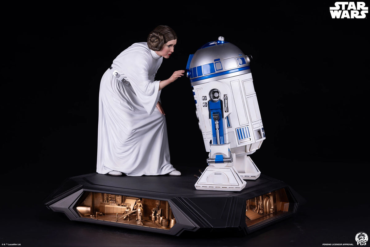 Premium Collectibles - Princess Leia and R2-D2