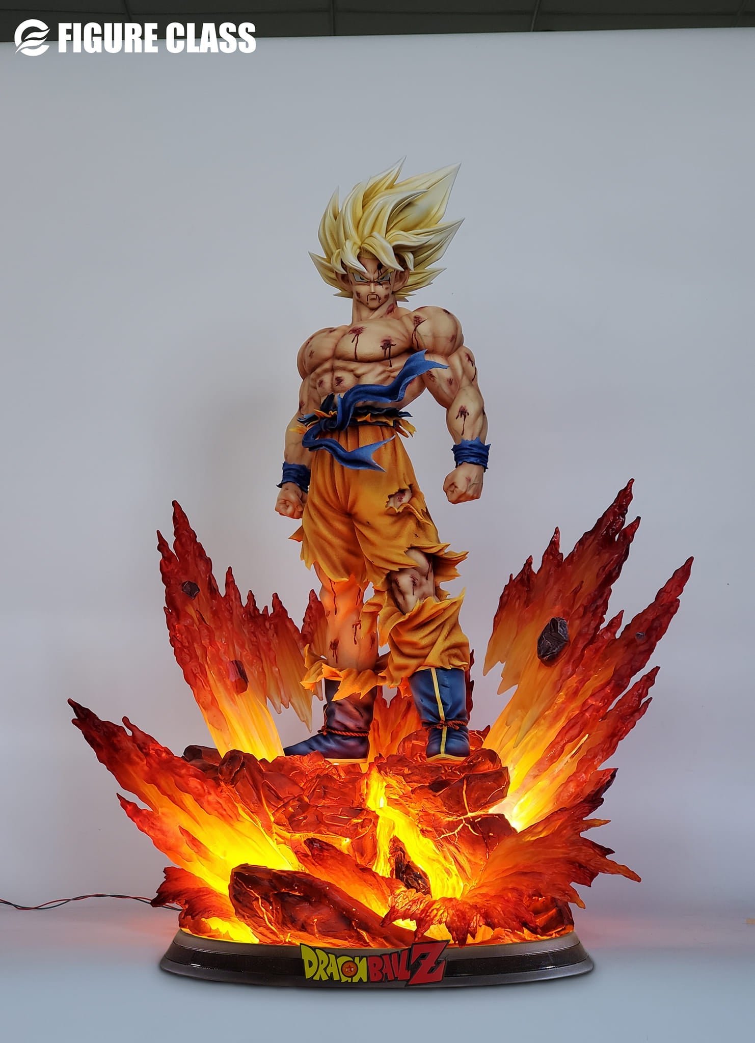 Figure Class - SSJ Goku Namek StatueCorp