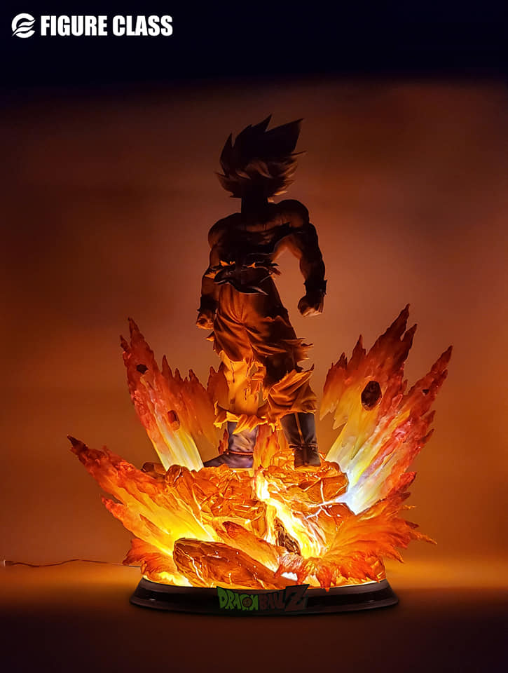 Figure Class - SSJ Goku Namek StatueCorp