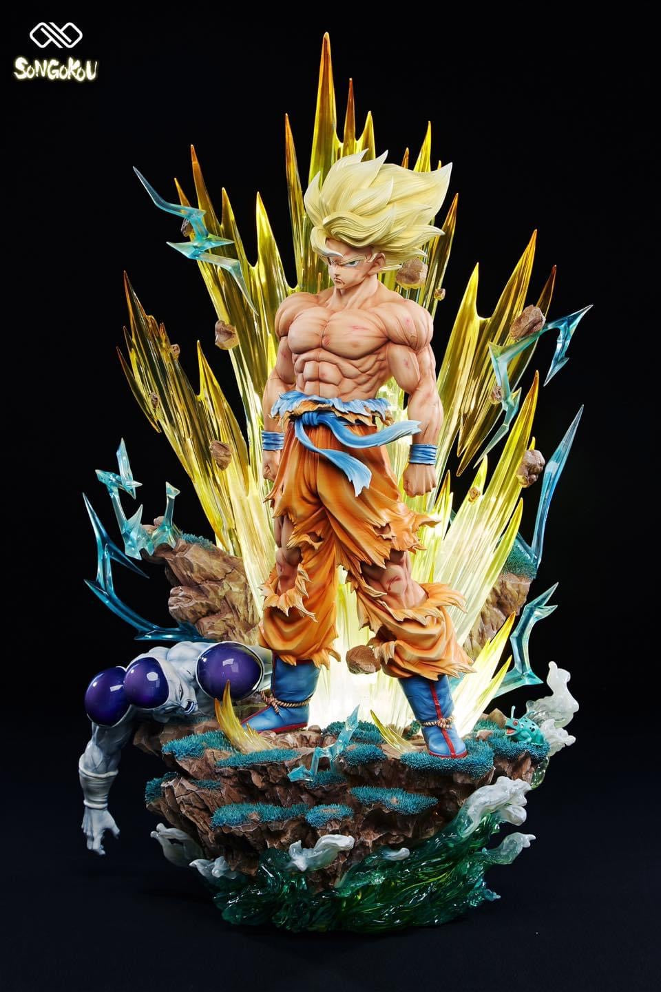 Infinite - SSJ Goku StatueCorp