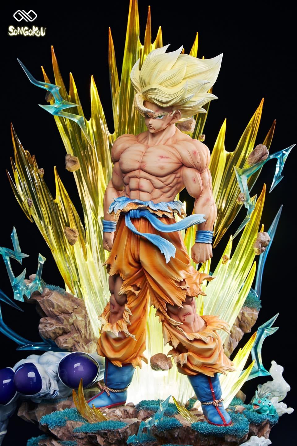 Infinite - SSJ Goku StatueCorp