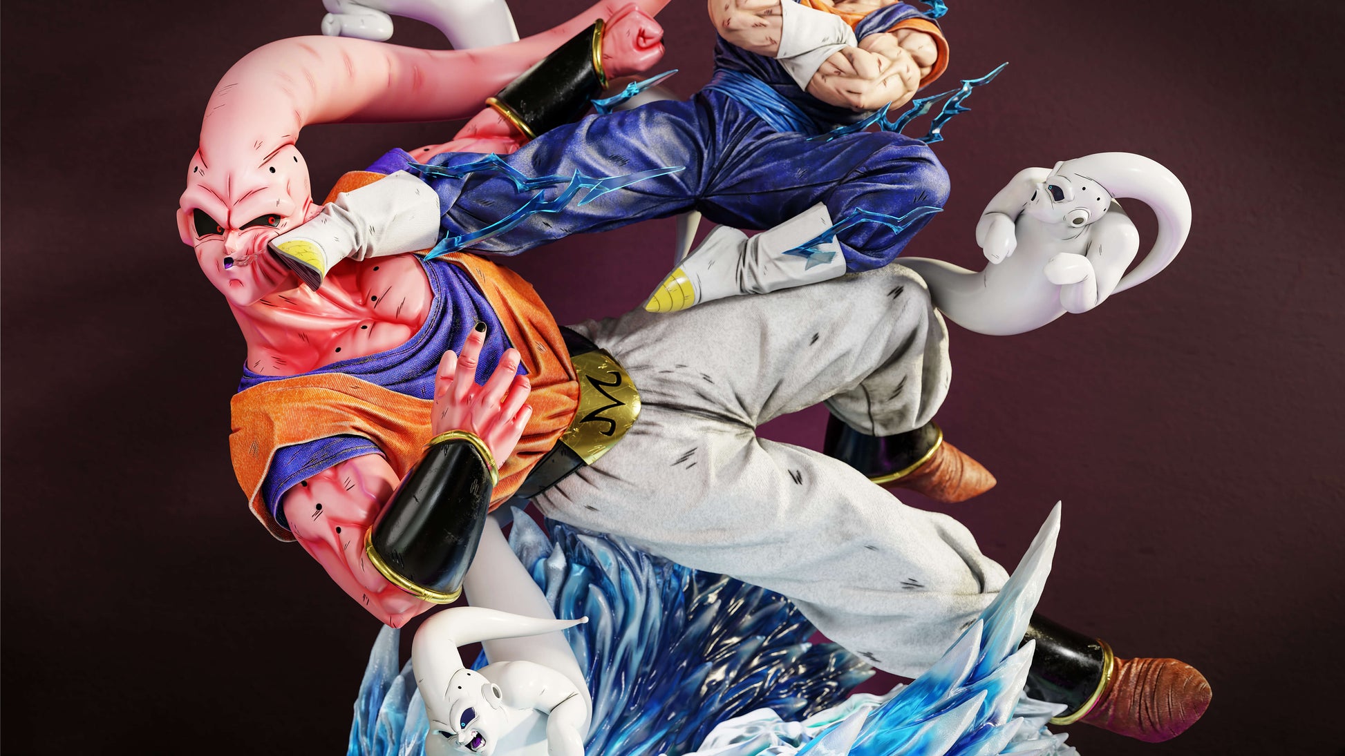 KDC - Vegito vs Buuhan StatueCorp