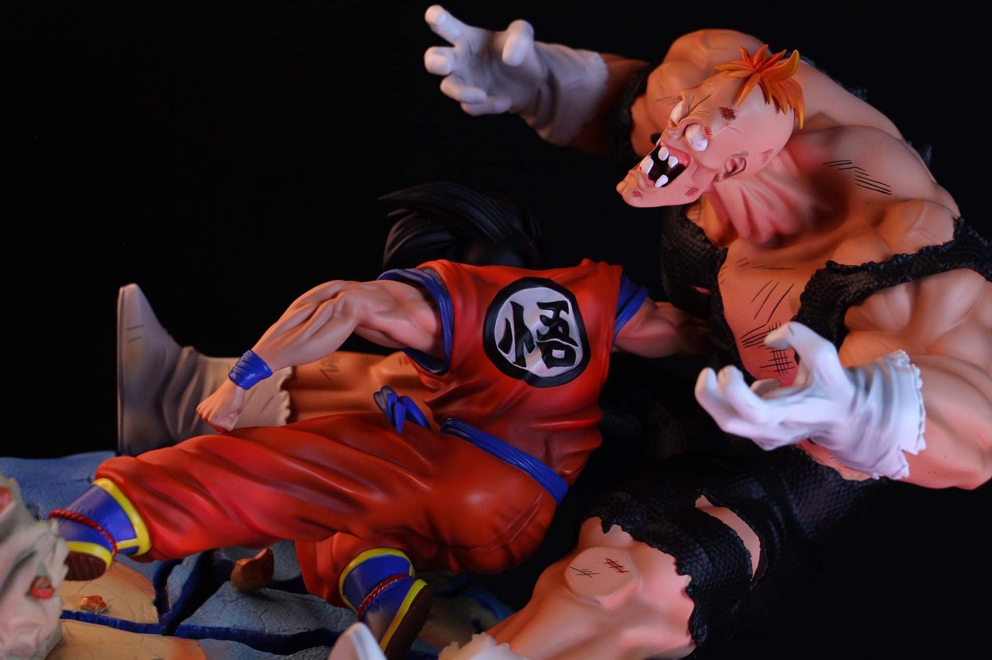 PBR - Goku vs Recoome StatueCorp